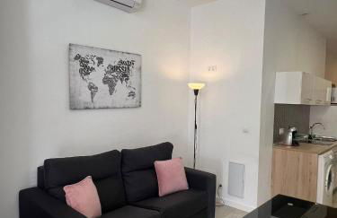 HERMOSO PISO a 3 min de la ESTACION DE BUS Y TREN AVE - Photo 12