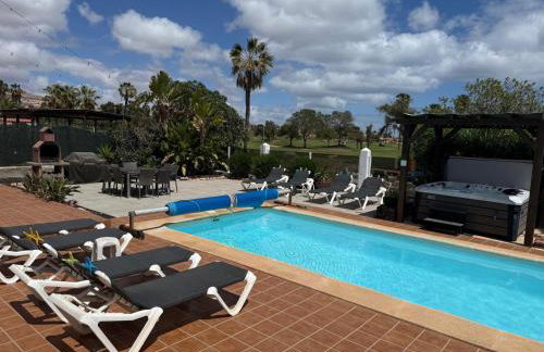 Casa Piedra, Luxury Family Front Line Golf, Hot Tub,Pool Table, 8 pers, Caleta de Fuste - Foto 40