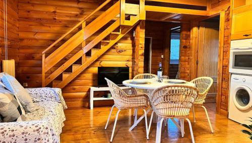 La casica de madera con Jacuzzi exterior y barbacoa - Foto 4