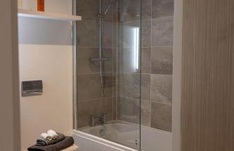 Cozy City Stay 2BR with Sofa Bed - Photo 22