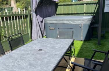 Caer Fedwen Barns Cariad Spacious self catering 3 bed Group Getaway Luxury Cottage with Private Hot Tub - Foto 32