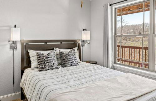 Lake Brittany Escape - Photo 34