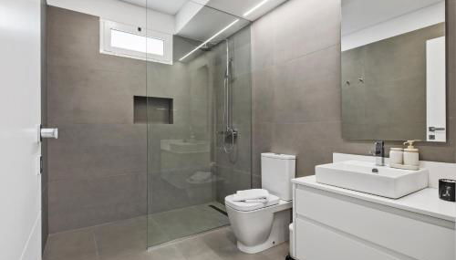 Modern Apartment Steps From Beach - Foto 4, towels, Shower