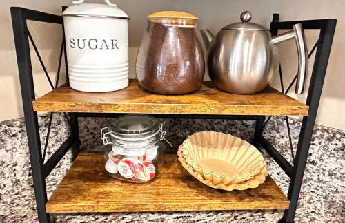 Charming 2BR Cottage Near Freeway-Cul-de-sac - Foto 16