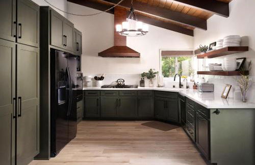 Large A-Frame Cabin (9 Beds, AC, + Lake Access) - Foto 4