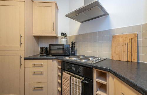 3-Bed Serviced Apt near M62, Leeds - Ideal for Up to 6 Guests - Long Stay Options - Free Parking and Wifi - Foto 10