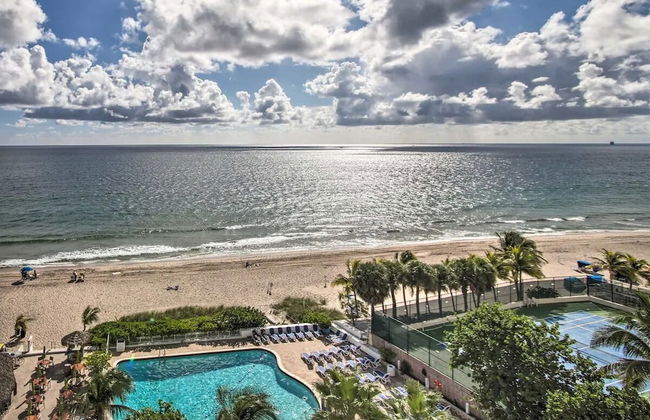 Luxe Beachfront Ft Lauderdale Resort Condo W/ Pool 1 Bedroom Apts by RedAwning - Foto 1
