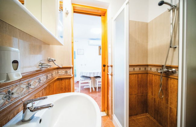 M & J Central Suites - Photo 74