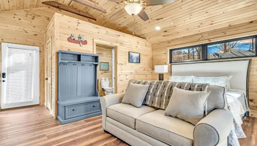 Greenbriar Place, Pickleball Court, Creek, WIFI, Mountain Views, Starting at 79" - Foto 3