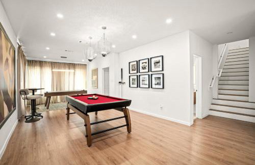 Gated Resort, 2 Homes, 9BR Ensuites, Slps27, Pool - Photo 44