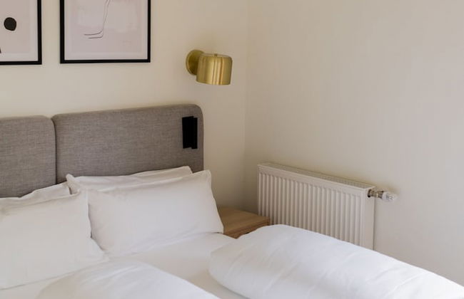 Bob W Peterhof - Photo 18