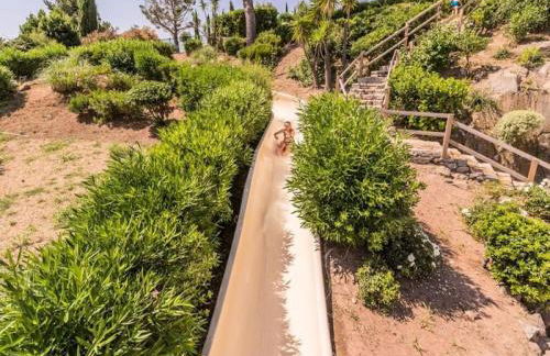 Dans un cadre d'exception, Vue mer panoramique à Agay Côte d'Azur, Village Vacances Cap Esterel, 2 chambres, avec jardin, golf, climatisation, Wifi, 5 piscines - Foto 45