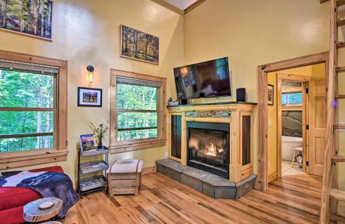 Romantic Asheville Area Cabin with Deck and Hot Tub! - Foto 4