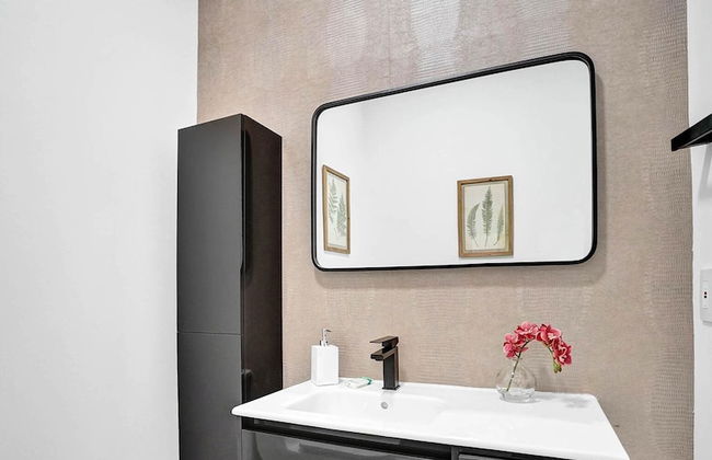 Chic 3BR w/ Pool Near Las Olas Blvd & Beach - Foto 25