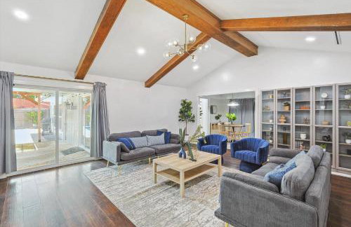 5-BR Relaxing Retreat with Pool Hot tub Fire Pit - Foto 2