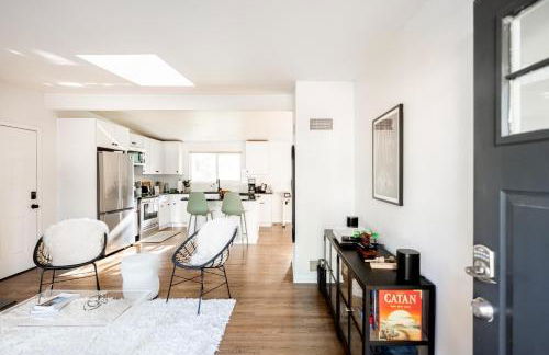 Chic Mid-Century Home Near Olde Town Arvada - Foto 5