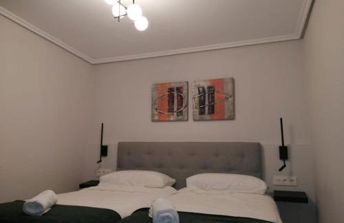 Lugar especial, gran patio, junto al ayuntamiento - Foto 19