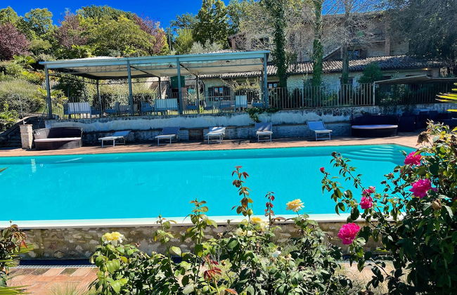 Spoleto Poolside - apt Sleeps 4 on Beautiful Campus - 1 km max Spoleto Central - Photo 26