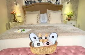 Wehostcostaluz Le Petit Palace Catedral con parking gratuito - Foto 20