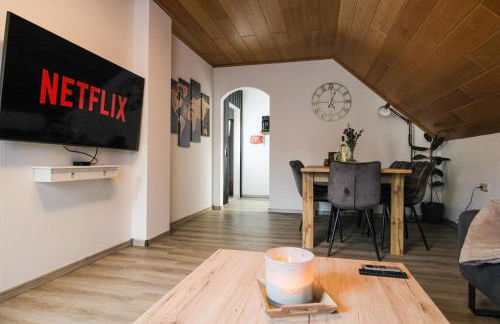 Stilvolle Wellness-Ferienwohnung in Neef Whirlpool, Sauna, Grill, Fitness, Billard & Moselblick - Photo 2