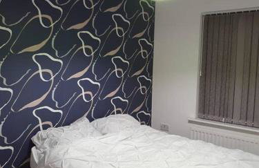 Home near Rugby Station for contractors and Work Commuters, 5 bedroom, Free Parking & Garden - Photo 9