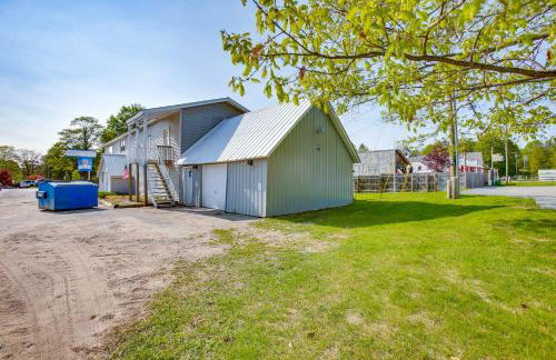 Charming Lake Ann Apartment - Walkable Location! - Foto 22