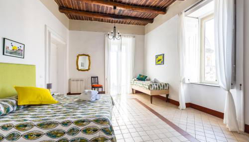 Lopez 20 a Big Family Apartment by Napoliapartments - Foto 2