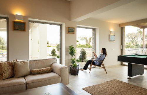 Villa - Sleeps 10 - Pool - Parking - Pool Table - Foto 21