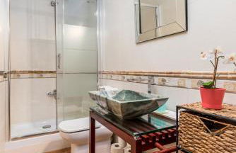 Travel Habitat Plaza de la Virgen - Photo 15