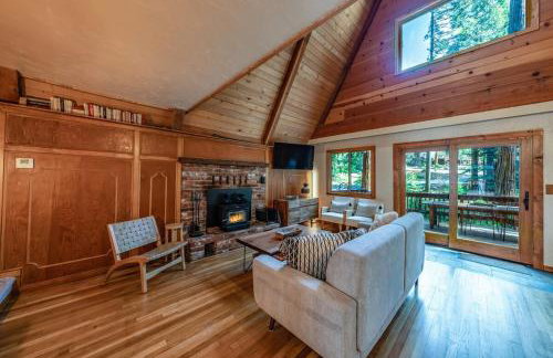 HB Hideaway Boho Treehouse Vibes in the Pines - Foto 20