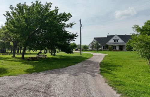 120 Acre Estate WaterTubing, Livestock,Event Space - Foto 14