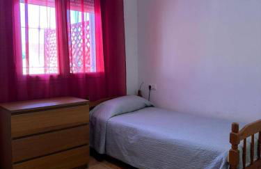 Casa Bueno- Sleeps 7 Private Pool & AirCon - Foto 7