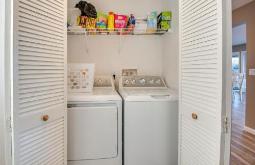 Family Home on Lake Newton with Deck and Fire Pit - Foto 7