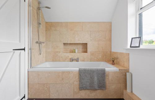 Attractive 2 storey, 2 bedroom barn in Long Melford - Foto 18