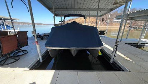 Lakefront Family Retreat w/ Views, Boat Slip - Foto 2