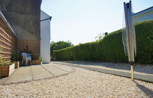 Fantastic 2 Bedroom, Spacious and Great Location! - Photo 26