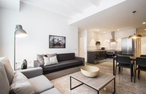 Apartamentos La Marina - Foto 20