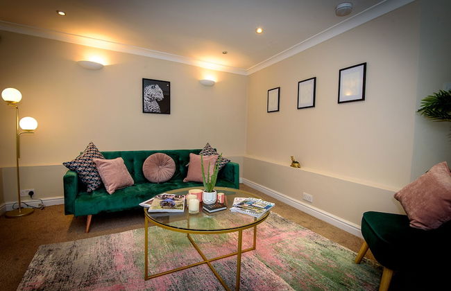 Karah Suites - Parliament Street - Photo 1