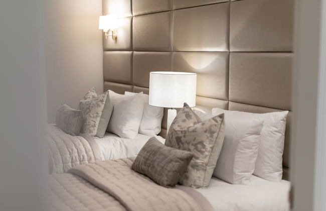 Luxury Georgian City Retreat - Hot Tub - Patio - Photo 2