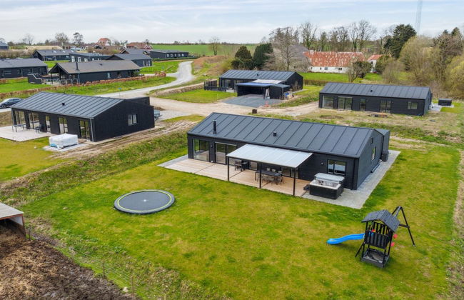 "Jul" - 300m from the sea - Photo 16