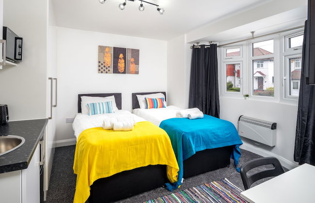 SAV Wembley Studios - Photo 11