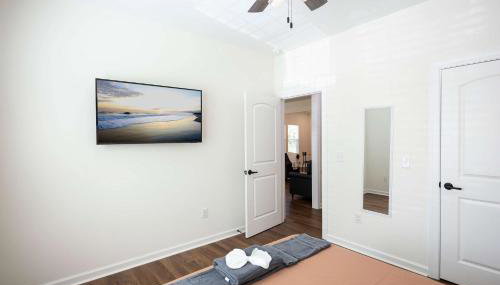 4 Min to Downtown - En-Suite Bath - Washer and Dryer - Foto 3