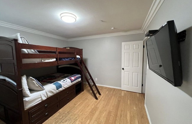 Large Family Pool Home 2.5 Miles To Disney w/3 King Beds!!! - Foto 13