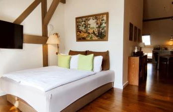 LoggiaHaus am Schloss, 5 Ferienwohnungen, teils mit Schloss- und Seeblick - Foto 12