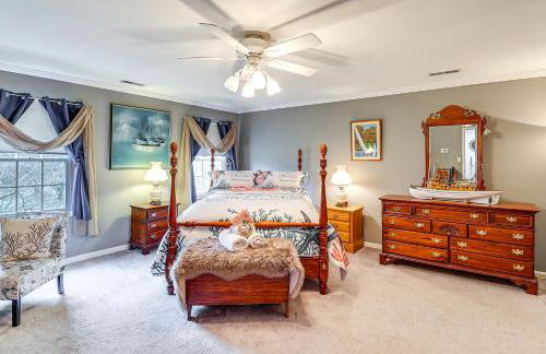 Spacious Trappe Getaway with Outdoor Pool and Gazebo! - Foto 15