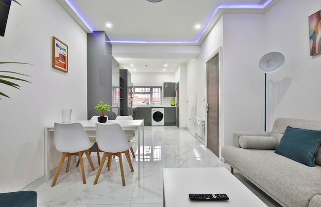 Modern 2 Bed House - Sleeps 4 - Foto 35