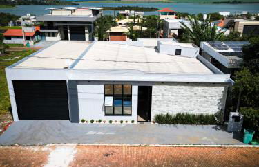 Casa Frente ao Lago com Piscina Aquecida no Melhor Condomínio - Foto 3