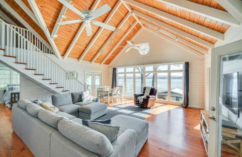 Dock and Panoramic Views Guntersville Lake Retreat! - Foto 1