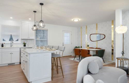 Upscale 4BR Retreat at the Reservoir! - Foto 13