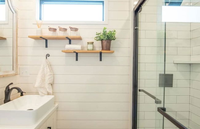 The Newtonian Tiny Container Home Near Magnolia - Foto 5